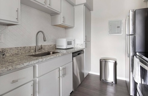 Royal Ridge Apartment | Landing | Modern 1BD, Gym, Clubhouse