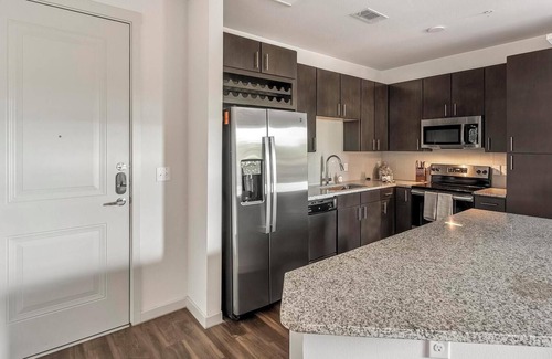 Wetmore Apartment | Landing | Modern 1BD, Gym, Pool