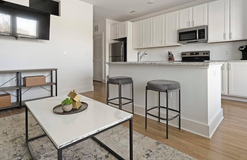 Fort Mill Apartment | Landing | Modern 1BD, Yoga Studio, Pool