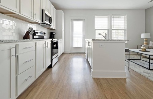 Fort Mill Apartment | Landing | Modern 1BD, Yoga Studio, Pool
