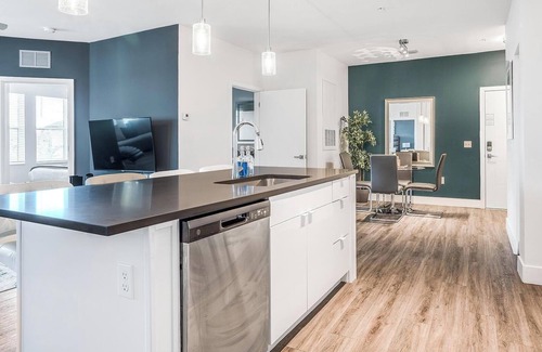Port Tampa City Apartment | Landing | Modern 2BD, Clubhouse, Gym
