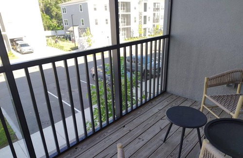 Newberry Apartment | Landing | Modern 2BD, Pool, Gym