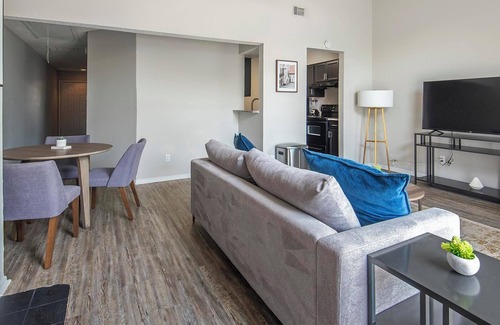 Cordova Apartment | Landing | Modern 2BD, Pool, Game Room