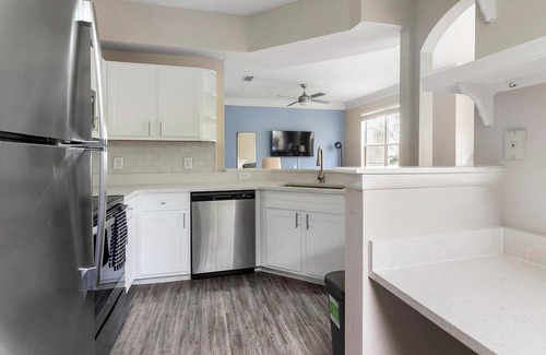 Southside Apartment | Landing | Spectacular 1BD, Yoga Studio