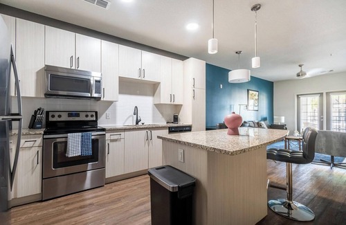 Tropic Apartment | Landing | Spectacular 1BD, Pool, Courtyard