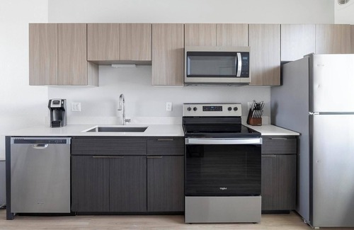 Goodyear Apartment | Landing | Spectacular 1BD, Yoga Studio, Gym