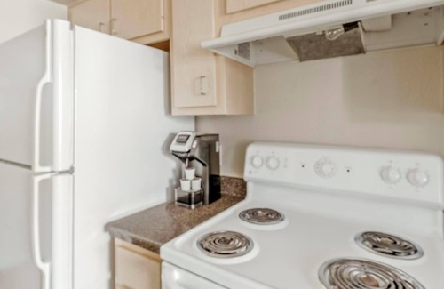 Southbelt/Ellington Apartment | Landing | Spectacular 1BD, Game Room, Pool