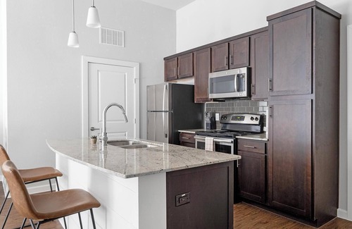 Buda Apartment | Landing | Spectacular 1BD, Clubhouse, Gym