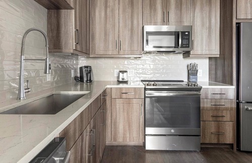 Katy Apartment | Landing | Spectacular 1BD, Pool, Courtyard