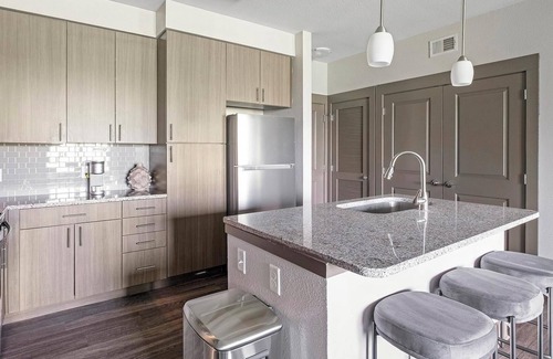 Memorial Apartment | Landing | Spectacular 1BD, Gym