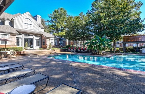 Germantown Apartment | Landing | Spectacular 1BD, Gym, Tennis Court