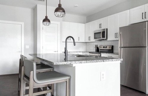 Mableton Apartment | Landing | Spectacular 1BD, Gym, Pool