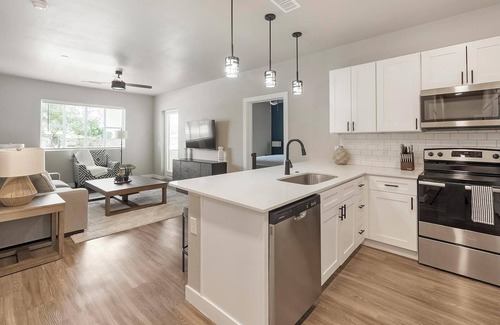 Goodyear Apartment | Landing | Spectacular 2BD, Clubhouse
