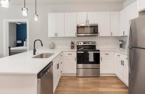 Goodyear Apartment | Landing | Spectacular 2BD, Clubhouse