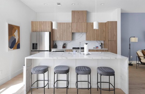 Dallas Apartment | Landing | Spectacular 2BD in Downtown Dallas