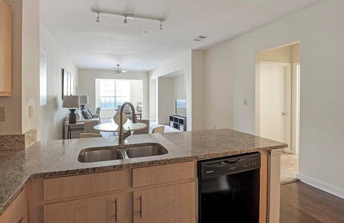 New Pathways Apartment | Landing | Spectacular 2BD, Clubhouse, Gym