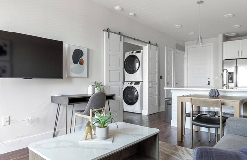 Wetmore Apartment | Landing | Spectacular 1BD, Clubhouse, Gym