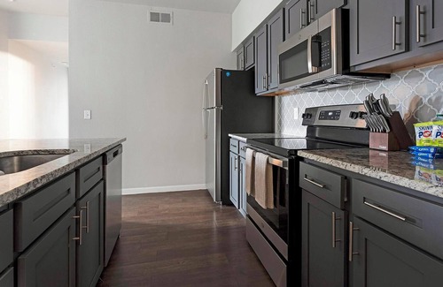 San Antonio Apartment | Landing | Spectacular 2BD, Gym, Clubhouse