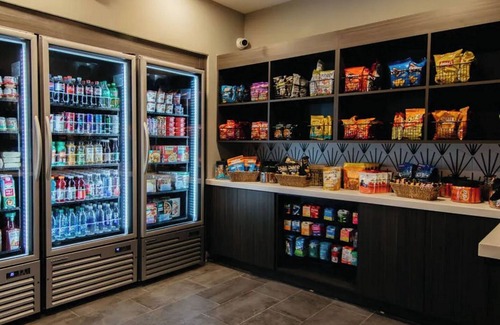 Candler Apartment | Landing | Stunning 1BD, Pool, Clubhouse