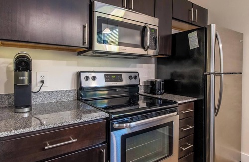 Church Hill Apartment | Landing | Stunning 1BD, Clubhouse, Rooftop Lounge