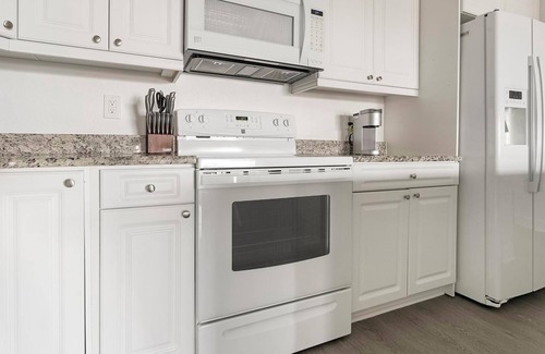 Bradenton Apartment | Landing | Stunning 1BD, Clubhouse, Gym