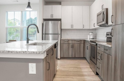 Mableton Apartment | Landing | Stunning 2BD, Gym, Rooftop Lounge