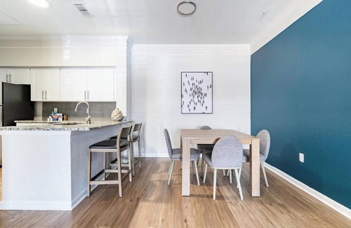 Metro West Apartment | Landing | Stunning 2BD, Pool, Gym