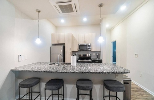 Charlotte Apartment | Landing | Stunning 2BD, Clubhouse, Gym