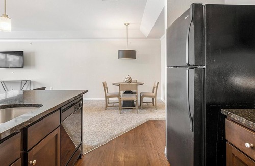 Conestee Apartment | Landing | Stunning 2BD, Pool, Courtyard