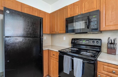Homestead Apartment | Landing | Stunning 3BD, Pool