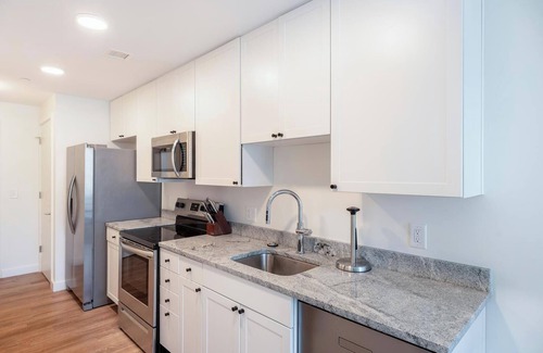 Greektown Historic District Apartment | Landing | Stunning Studio, Gym, Clubhouse