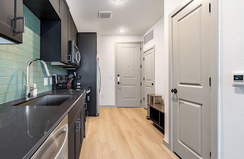 Northside Apartment | Landing | Stunning Studio, Clubhouse, Pool