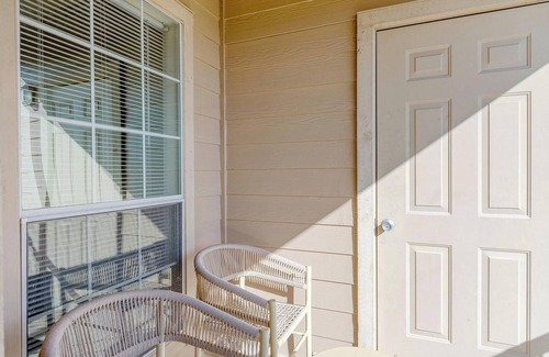 Southbelt/Ellington Apartment | Landing | Stylish 1BD, Clubhouse, Pool