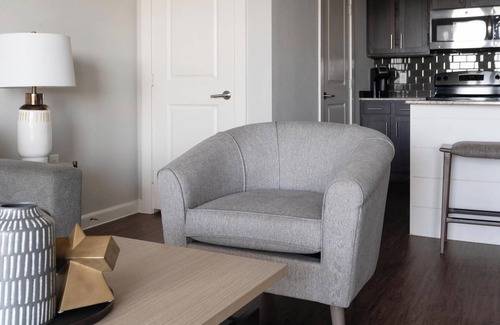 Buda Apartment | Landing | Stylish 1BD, Yoga Studio, Gym