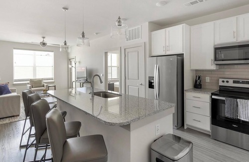 South Arlington Apartment | Landing | Stylish 2BD, Game Room, Gym
