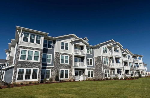 Murfreesboro Apartment | Landing | Stylish 2BD, Yoga Studio, Gym