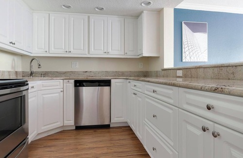 Bradenton Apartment | Landing | Stylish 2BD, Clubhouse, Gym