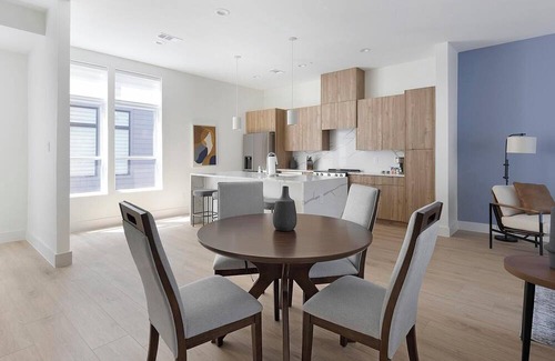 Dallas Apartment | Landing | Stylish 2BD in Downtown Dallas