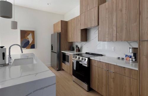 Dallas Apartment | Landing | Stylish 2BD in Downtown Dallas