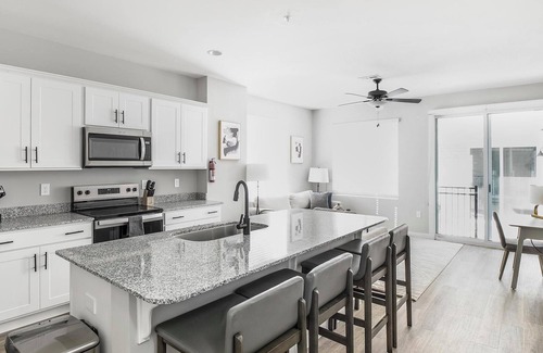 Madison Apartment | Landing | Stylish 2BD, Pool, Clubhouse