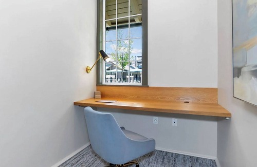 Madison Apartment | Landing | Stylish 2BD, Pool, Clubhouse