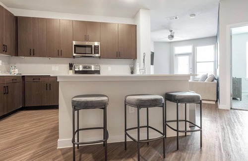 Wetmore Apartment | Landing | Stylish 2BD, Clubhouse, Gym