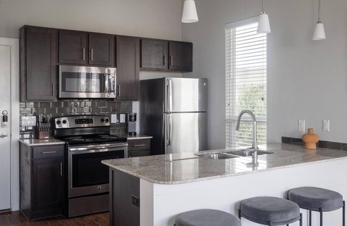 Buda Apartment | Landing | Stylish Studio, Gym, Yoga Studio