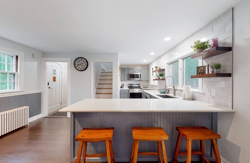 Franconia House | Landmark home with incredible mountain views, saltwater pool & hot tub