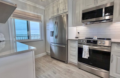 Sand Key Condo | Landmark Towers II 1003 Fully Redone and Beachfront