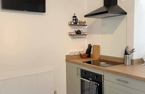 Weymouth House | Lanehouse Rocks Bungalow