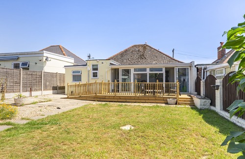 Weymouth House | Lanehouse Rocks Bungalow