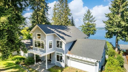 Langley House | Langley by the Sea by AvantStay Panoramic Vistas