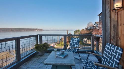 Langley Apartment | Langley Waterfront Condo by AvantStay A Views