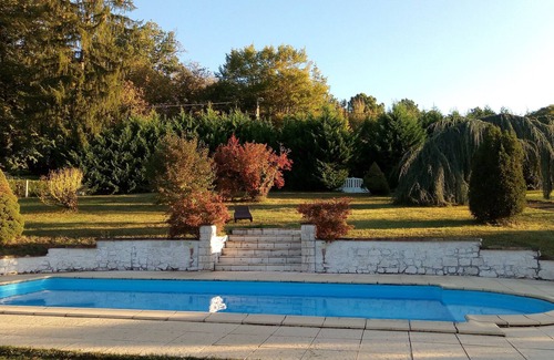 Antonne-et-Trigonant House | Lanmary Forest, 1st floor independent in a villa with pool